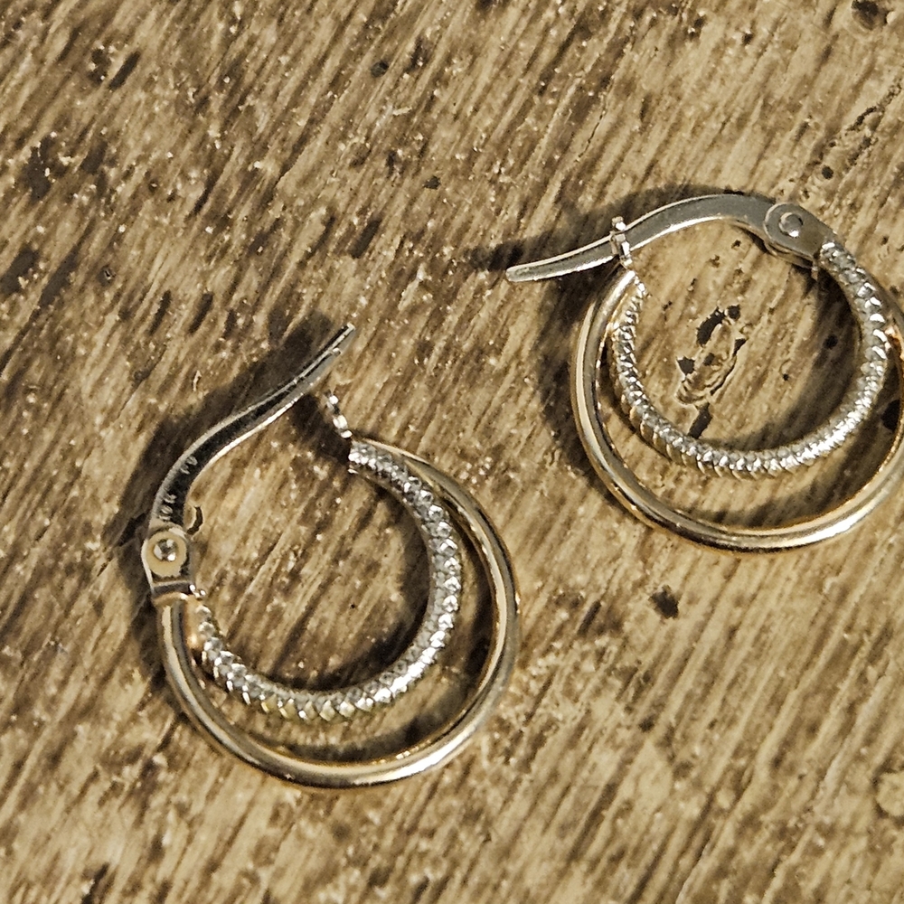 Chic Dual-Tone Hoop Earrings